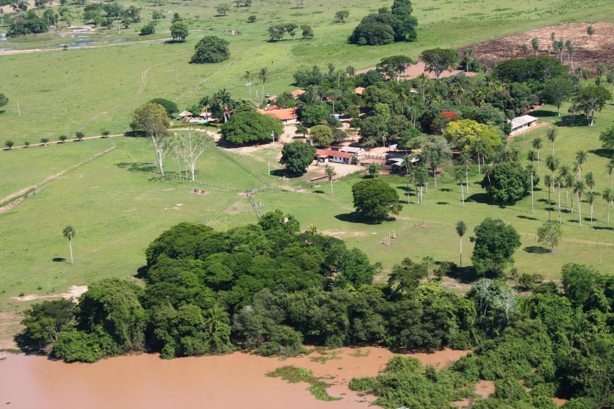 Pousada Aguape Baia Bagian luar foto