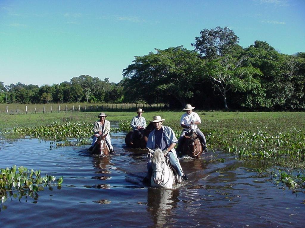 Pousada Aguape Baia Bagian luar foto